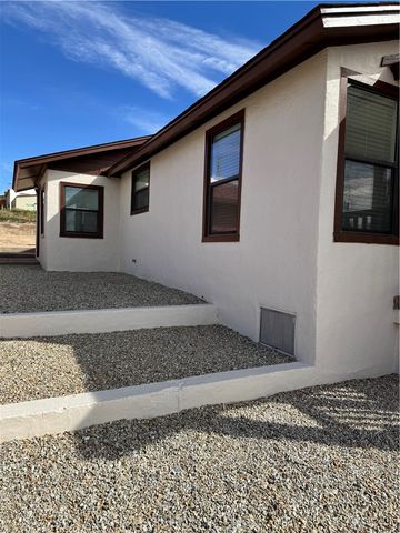 121 Walnut Street, Kingman, AZ 86401
