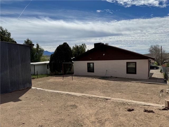 121 Walnut Street, Kingman, AZ 86401