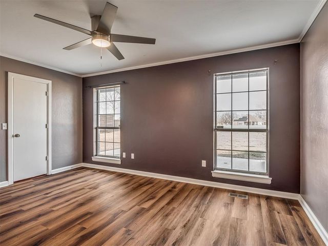 2310 Lakeside Circle, Shawnee, OK 74801