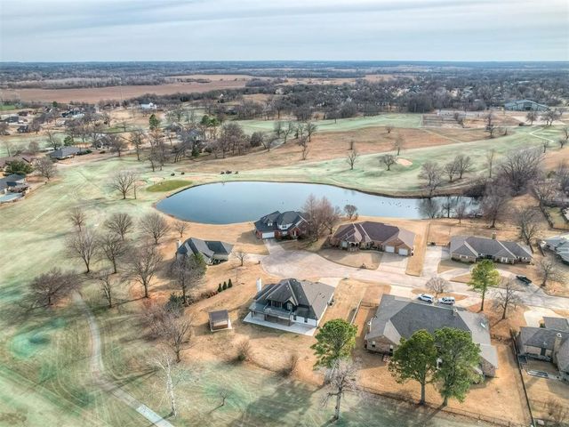 2310 Lakeside Circle, Shawnee, OK 74801