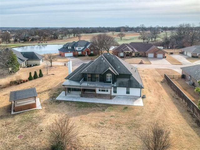 2310 Lakeside Circle, Shawnee, OK 74801