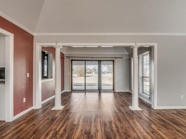 2310 Lakeside Circle, Shawnee, OK 74801