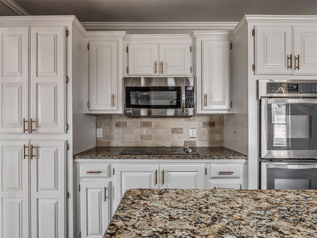 2310 Lakeside Circle, Shawnee, OK 74801