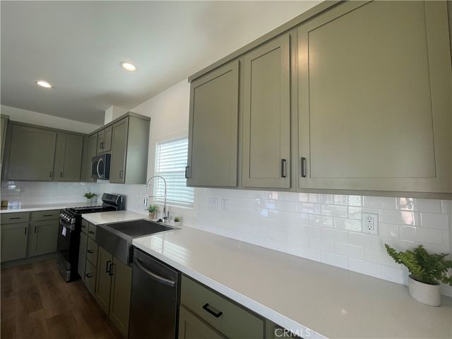 12995 6th 9, Yucaipa, CA 92399