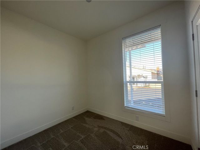 12995 6th 9, Yucaipa, CA 92399