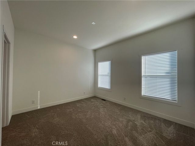 12995 6th 9, Yucaipa, CA 92399