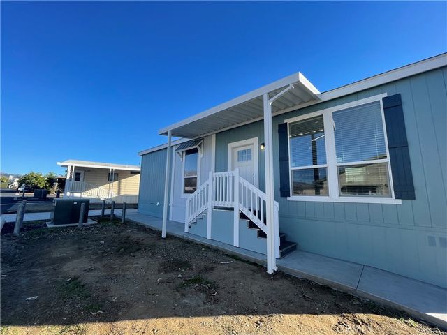 12995 6th 9, Yucaipa, CA 92399