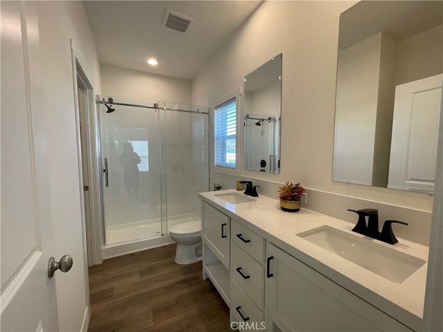 12995 6th 9, Yucaipa, CA 92399