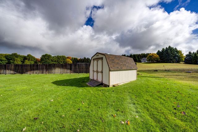 12199 S Lincoln Hollow, Cedar, MI 49621