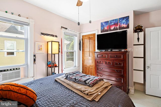 203 ALBANY AVE, Barrington, NJ 08007