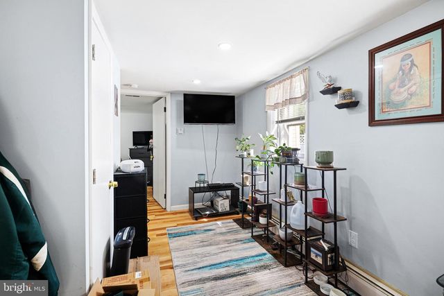 203 ALBANY AVE, Barrington, NJ 08007