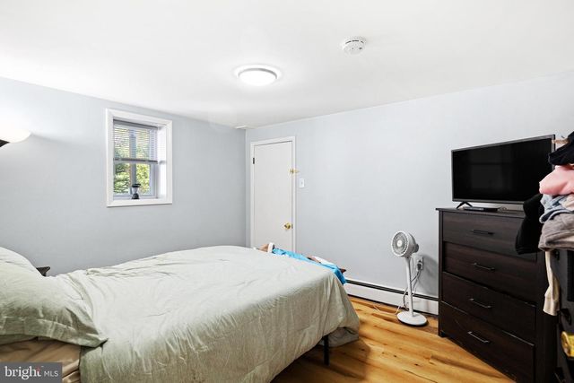 203 ALBANY AVE, Barrington, NJ 08007