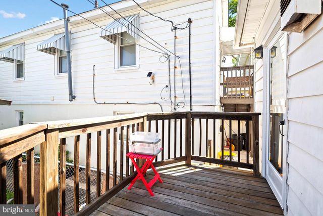 203 ALBANY AVE, Barrington, NJ 08007