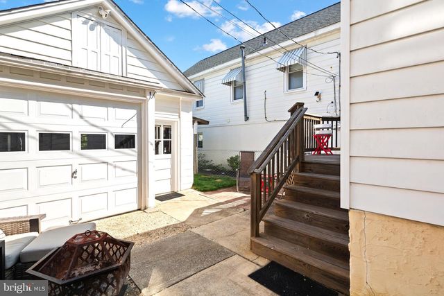 203 ALBANY AVE, Barrington, NJ 08007