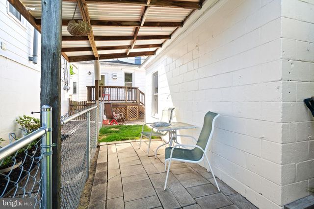 203 ALBANY AVE, Barrington, NJ 08007