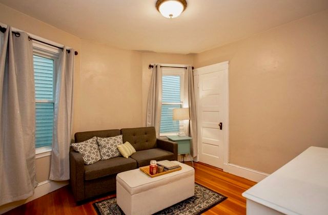 19 Hallam 2, Boston, MA 02125