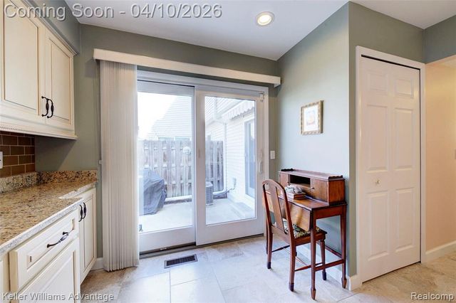 42092 Queen Anne Court, Northville, MI 48167