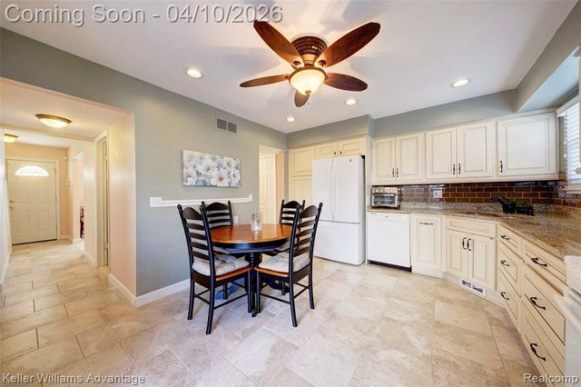 42092 Queen Anne Court, Northville, MI 48167