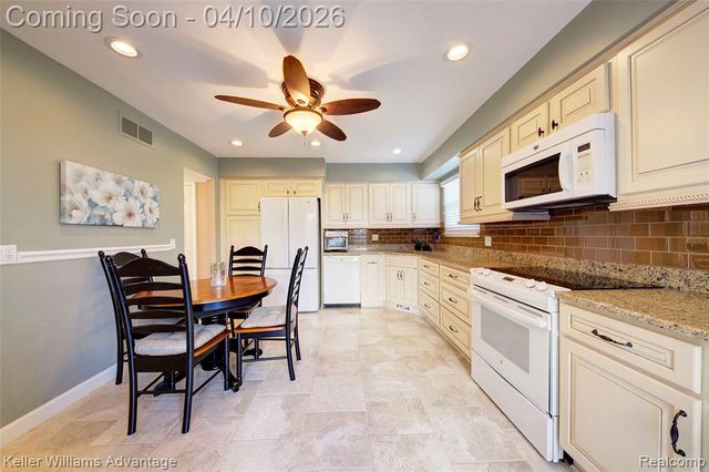 42092 Queen Anne Court, Northville, MI 48167