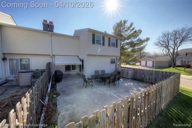 42092 Queen Anne Court, Northville, MI 48167