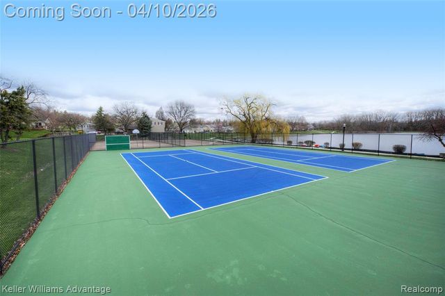 42092 Queen Anne Court, Northville, MI 48167