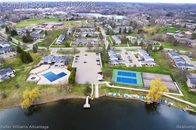 42092 Queen Anne Court, Northville, MI 48167