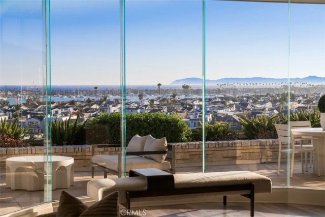 1535 Dolphin Terrace, Corona Del Mar, CA 92625