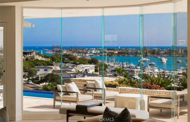 1535 Dolphin Terrace, Corona Del Mar, CA 92625