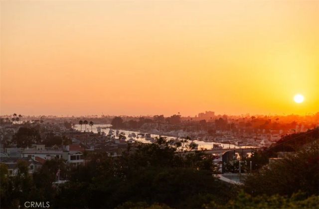 1535 Dolphin Terrace, Corona Del Mar, CA 92625