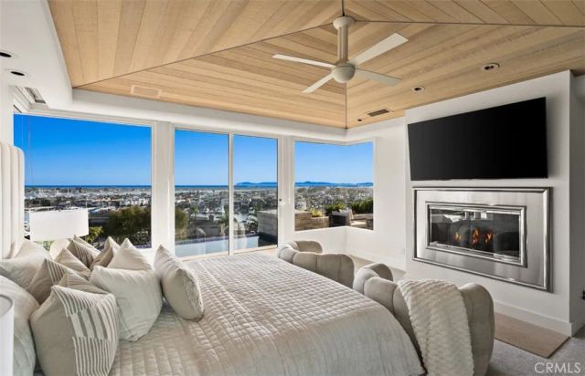 1535 Dolphin Terrace, Corona Del Mar, CA 92625