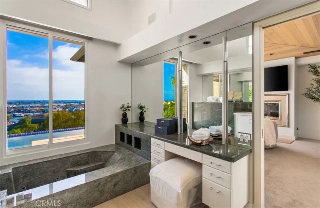 1535 Dolphin Terrace, Corona Del Mar, CA 92625