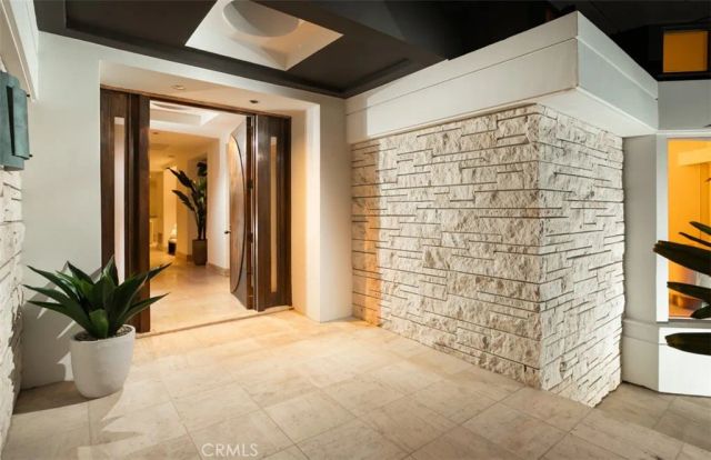 1535 Dolphin Terrace, Corona Del Mar, CA 92625