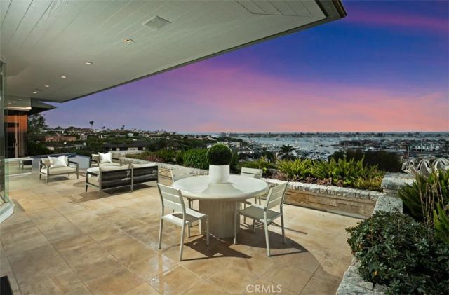 1535 Dolphin Terrace, Corona Del Mar, CA 92625