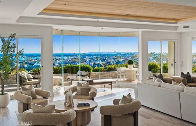 1535 Dolphin Terrace, Corona Del Mar, CA 92625