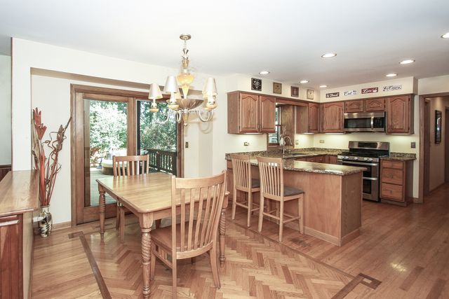 24530 Hummingbird Court, Barrington, IL 60010