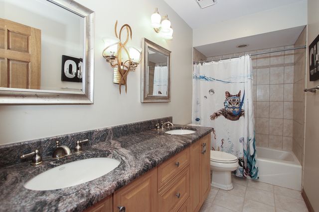 24530 Hummingbird Court, Barrington, IL 60010
