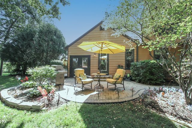 24530 Hummingbird Court, Barrington, IL 60010