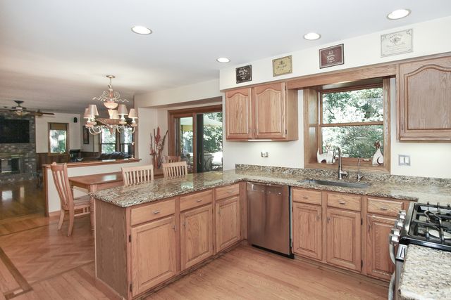 24530 Hummingbird Court, Barrington, IL 60010