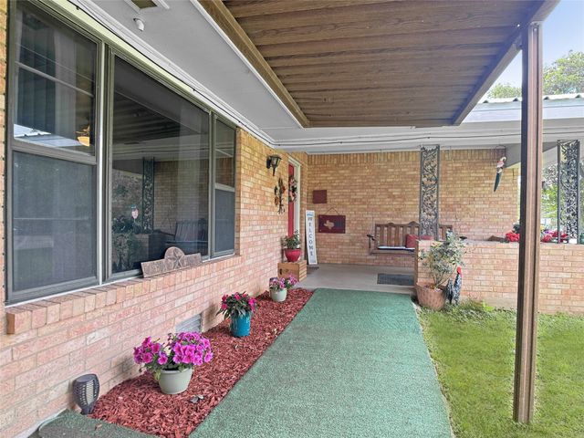 600 W Washington, Kosse, TX 76653