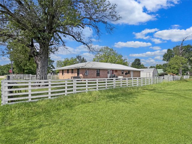 600 W Washington, Kosse, TX 76653