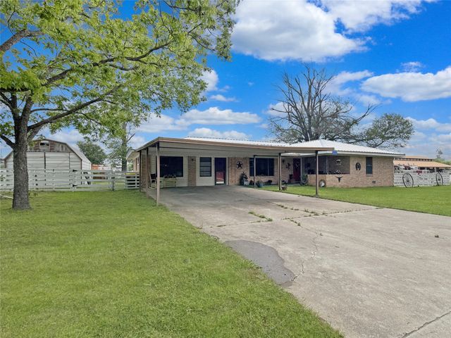 600 W Washington, Kosse, TX 76653