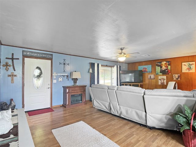 600 W Washington, Kosse, TX 76653