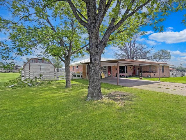 600 W Washington, Kosse, TX 76653