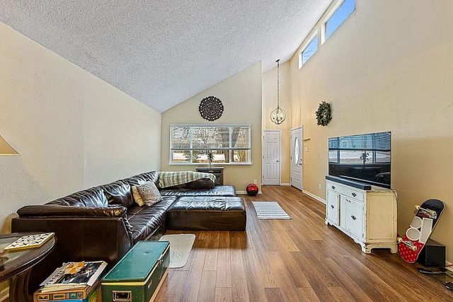 1214 Elm Court, Runaway Bay, TX 76426