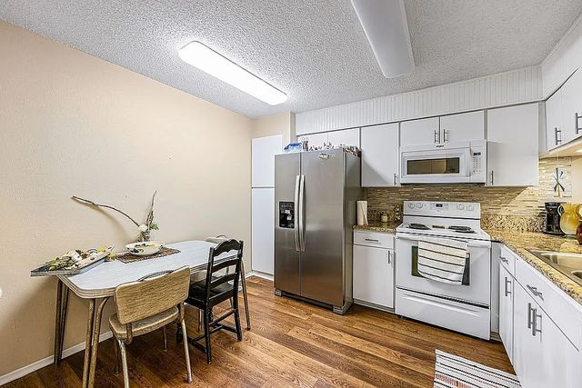 1214 Elm Court, Runaway Bay, TX 76426