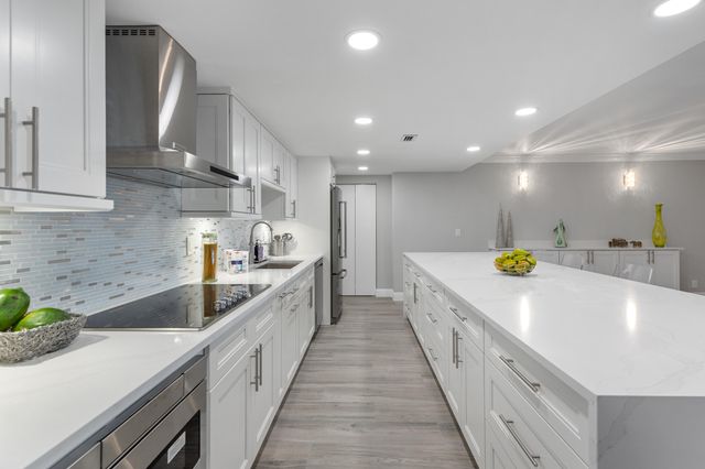 777 NE Bayshore Drive 705, Fort Lauderdale, FL 33304