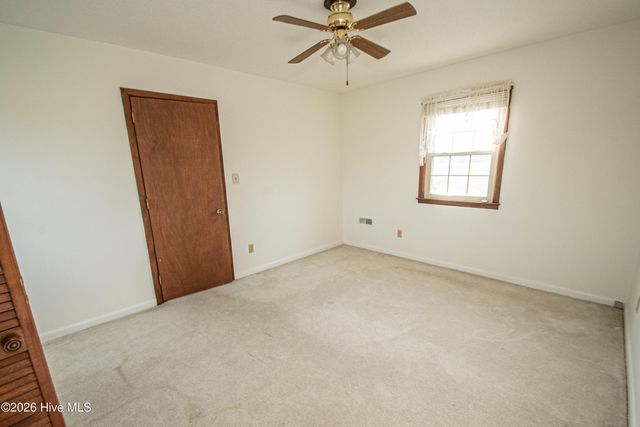 8564 S Nc 41 Highway, Wallace, NC 28466