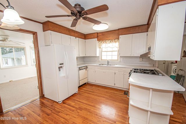 8564 S Nc 41 Highway, Wallace, NC 28466