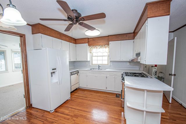8564 S Nc 41 Highway, Wallace, NC 28466