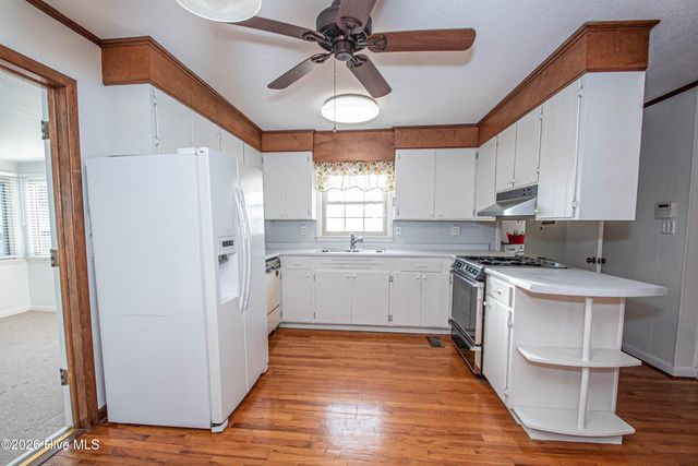 8564 S Nc 41 Highway, Wallace, NC 28466